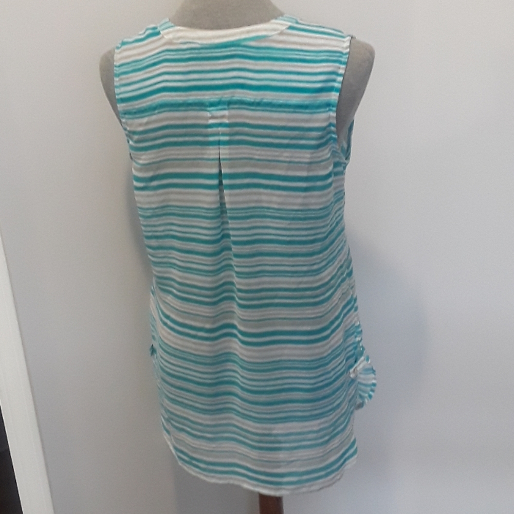 💥SALE 3/$15 APT. 9 Slightly Sheer Tank - Picture 2 of 5